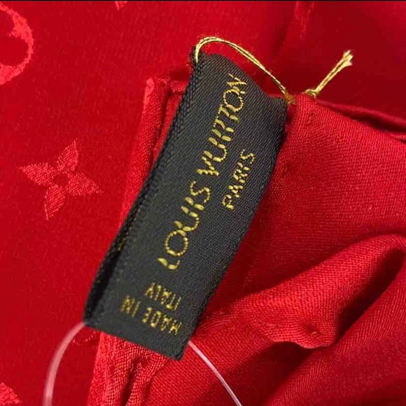 Beautiful Red Louis Vuitton Monogram 100% Silk Square Scarf - Picture 3 of 4